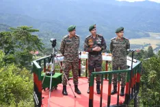 Spear Corps GOC reviews Assam Rifles ops on India-Myanmar border in Manipur