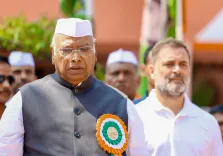 क्या श्रीकाकुलम मंदिर हादसे पर मल्लिकार्जुन खड़गे और राहुल गांधी ने अपने दुख का इजहार किया?