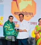 क्या सुभाष घई ने फिल्म सिटी में गणेश महोत्सव में भाग लिया?