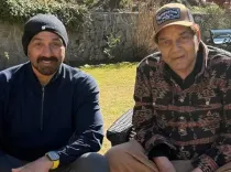 बर्थडे स्पेशल : डेब्यू के दौरान ही धर्मेंद्र ने लगा दी थी सनी देओल की क्लास, रातभर कराते थे काम