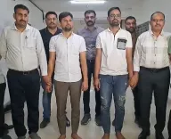 क्या सूरत में आम आदमी पार्टी के युवा महामंत्री और उनके साथी रिश्वतखोरी के आरोप में गिरफ्तार हुए?