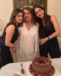 Did Sussanne Khan Make Her Sister Farah's Birthday Special?