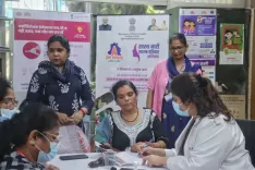 What is the ‘Swasth Nari, Sashakt Parivar Abhiyan’ Camp at Ayushman Mandir in Delhi’s Karkardooma?