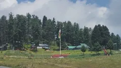 गुलमर्ग में 110 फीट ऊंचा तिरंगा बना पर्यटकों की पहली पसंद, स्वतंत्रता दिवस से पहले कश्मीर देशभक्ति में डूबा