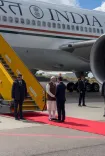 PM मोदी स्वीडन पहुंचे, ग्रिपेन फाइटर जेट्स ने किया एस्कॉर्ट; गुटेनबर्ग में हुआ भव्य स्वागत