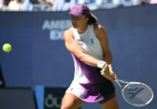 Swiatek hits 40 wins, surpasses Serena at Wuhan Open 2026