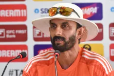 क्या विक्रम राठौड़ श्रीलंका के बल्लेबाजी कोच बने? टी20 विश्व कप 2026 में बड़ा बदलाव!