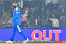 टी20 विश्व कप: क्या कुलदीप यादव को फाइनल में वरुण चक्रवर्ती की जगह मिलेगी?