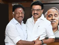 पन्नीरसेल्वम का डीएमके में स्वागत: स्टालिन ने किया ऐलान