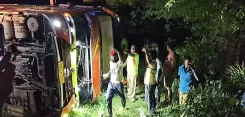 तमिलनाडु: उलुंदुरपेट में बस पलटी, 20 से अधिक घायल; युवती 3 घंटे फंसी रही