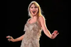 Did Taylor Swift Just Film a Festive Music Video in the UK?