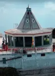 टिहरी गढ़वाल में मां चंद्रबदनी मंदिर: 2277 मीटर ऊंचाई पर श्री यंत्र की होती है पूजा