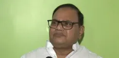 क्या तेजस्वी यादव 'खलनायक' के परिवार से नायक बन सकते हैं?