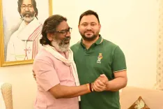 Tejashwi Yadav wishes CM Hemant Soren on birthday