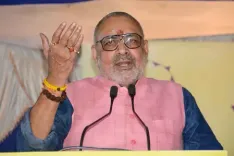 तेजस्वी को सीएम बनाने का लालू यादव का सपना मुंगेरीलाल की तरह ढह जाएगा : गिरिराज सिंह