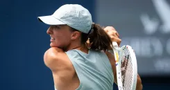 Swiatek crushes Golubic in 66 minutes to reach Canadian Open last 16