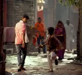 क्या धनुष ने फिल्म ‘तेरे इश्क में’ का क्रेज बढ़ाते हुए कुंदन की पुरानी तस्वीर शेयर की?