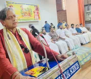 Tharoor Inaugurates INTUC-HLL Lifecare Onam Event in Thiruvananthapuram
