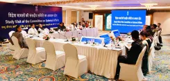 Tharoor Receives Chinar Corps Briefing on India-Pak Border