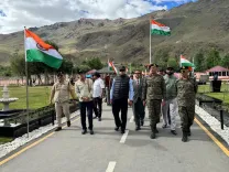 Tharoor Visits Kargil War Memorial on Srinagar-Kargil Drive