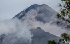 Mayon Volcano erupts in Philippines, 1,325 families evacuated south of Manila