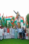 दिल्ली विधानसभा में तिरंगा यात्रा: CM रेखा गुप्ता की अगुवाई में BJP विधायकों ने दिखाई देशभक्ति