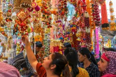 Why Are Tiruppur Knitwear Units Delaying Diwali Bonuses?