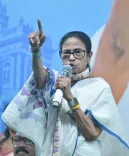 टीएमसी ने चुनाव आयोग में भाजपा उम्मीदवार पर रिश्वत देने का आरोप लगाया