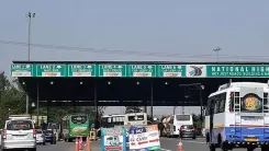 Toll charges hiked at 25 Tamil Nadu plazas, cars to buses pay more