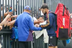 ऑप्शनल ट्रेनिंग सेशन में रोहित शर्मा ने बहाया पसीना, नहीं आए विराट कोहली