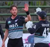 त्रिकोणीय टी20 सीरीज : न्यूजीलैंड ने दक्षिण अफ्रीका को 7 विकेट से हराया 