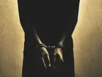 क्या त्रिपुरा में पुलिस अधिकारी पर हुआ क्रूर हमला?