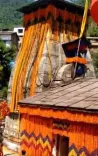 त्रियुगी नारायण मंदिर: तीन युगों से जल रही है शिव-पार्वती विवाह की अखंड धुनी