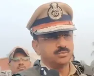 क्या कर्नाटक में ट्रक ने स्लीपर बस के फ्यूल टैंक से टकराया?