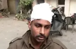 क्या तुम्हारा खून ठंडा पड़ गया है? पुलिस पर पत्थरबाजी करते हुए लगे नारे: कांस्टेबल विक्रम
