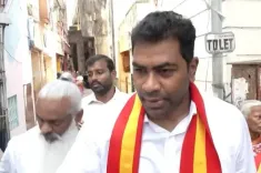 टीवीके ने सीईओ को सौंपीं 2 शिकायतें — परिवहन व पुलिस व्यवस्था पर उठाए गंभीर सवाल