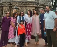क्या उदिता गोस्वामी ने परिवार के साथ मां कामाख्या के दर्शन किए और शिलांग की प्राकृतिक सुंदरता का आनंद लिया?