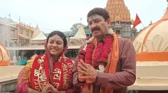 महाकालेश्वर मंदिर में भाजपा सांसद मनोज तिवारी ने की पूजा, देश की खुशहाली की माँगी दुआ