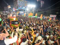 अमित शाह की TMC गुंडों को कड़ी चेतावनी: 'दूसरे चरण में निकले तो उल्टा लटका दूंगा'