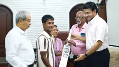 अभिप्राय बिस्वास का भारत अंडर-19 टीम में चयन, सौरव गांगुली ने ईडन गार्डन्स में दिए 2 क्रिकेट बैट