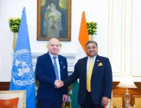 How did UNODC Representative Holge Present Credentials to MEA Secretary George?