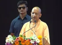 यूपी में 1 लाख और सरकारी नौकरियाँ: CM योगी का ऐलान, 6 महीने में मिलेंगे नियुक्ति-पत्र