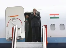 उपराष्ट्रपति सीपी राधाकृष्णन का तमिलनाडु दौरा शुरू, कोयंबटूर एयरपोर्ट पर राज्यपाल अर्लेकर ने किया स्वागत