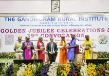 उपराष्ट्रपति सी. पी. राधाकृष्णन ने थेवर को श्रद्धांजलि दी, गांधीग्राम इंस्टीट्यूट के स्वर्ण जयंती व 39वें दीक्षांत समारोह में हुए शामिल