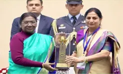 क्या राष्ट्रपति मुर्मु ने मध्य प्रदेश के मियाना रेलवे स्टेशन को ऊर्जा संरक्षण में उत्कृष्टता के लिए सम्मानित किया?