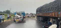कासगंज सड़क हादसा: मैक्स पिकअप-ट्रक टक्कर में 3 की मौत, 23 घायल; अस्थि विसर्जन जा रहे थे श्रद्धालु