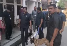 क्या राहुल गांधी के फतेहपुर दौरे से पहले विरोधी पोस्टर लगे?