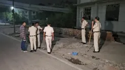 क्या दिल्ली के शास्त्री पार्क रेड लाइट चौक पर गोलीबारी हुई? एक की मौत, दूसरा घायल