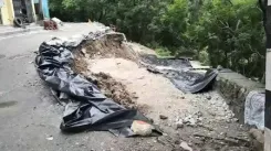 उत्तराखंड : चमोली में भूस्खलन से मकानों में दरार, अलर्ट मोड पर जिला प्रशासन