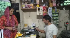 चमोली में प्रधानमंत्री गरीब कल्याण योजना से ग्रामीणों को मिल रहा मुफ्त राशन, केंद्र सरकार का जताया आभार 